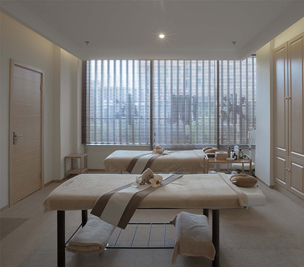 休閑風(fēng)格美容院裝修用什么顏色的墻紙好?