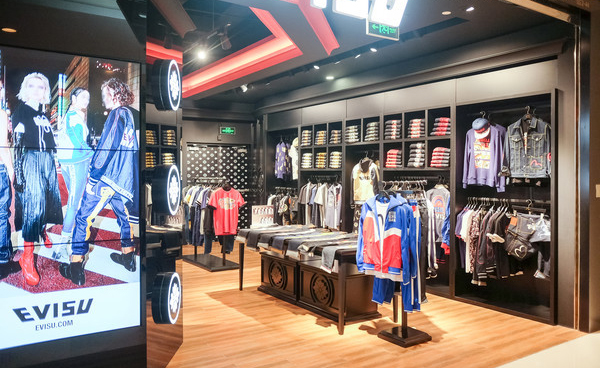 服裝店裝修哪家好,專業(yè)服裝店裝修設計